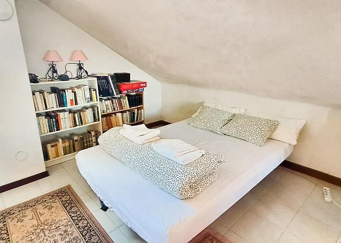 Peregrinos - For Pilgrims * Santa Cruz De Bezana